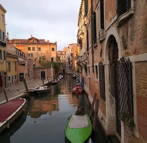 Διαμέρισμα Stin House *