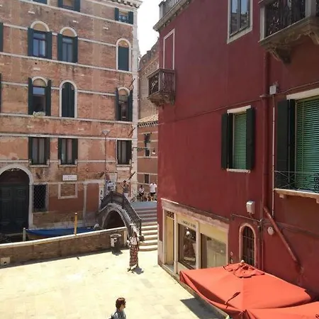 Stin House Basilica Dei Frari